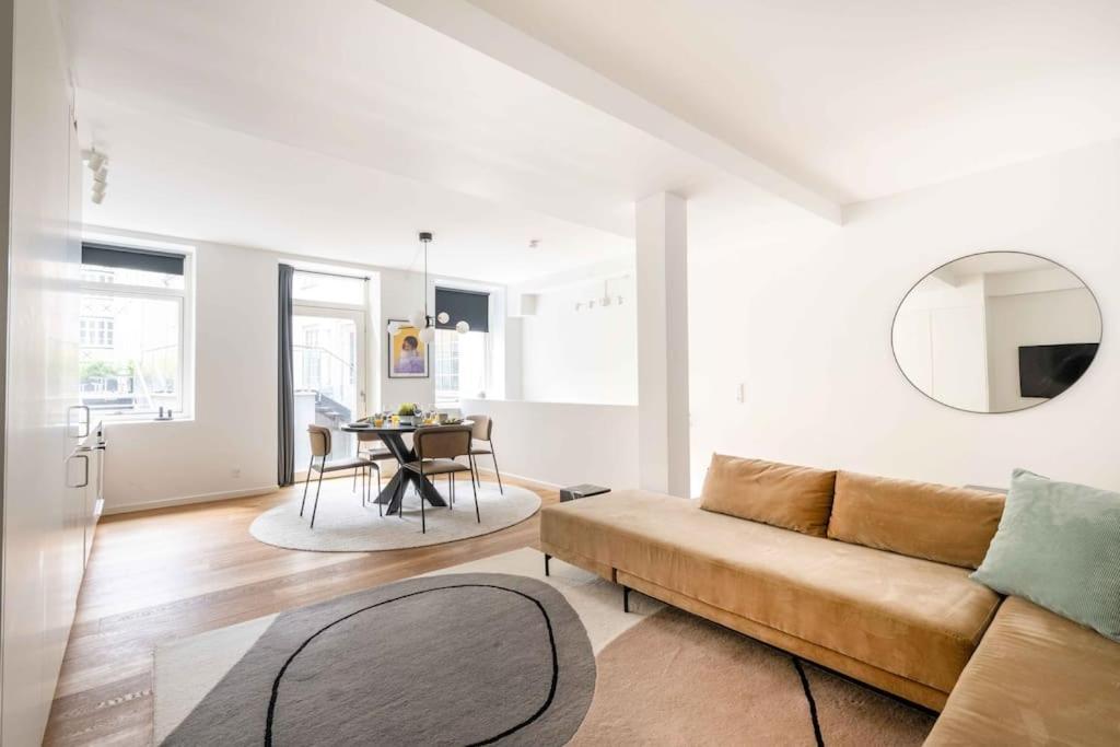 Spacious Double-Apartment For 10 In Cph City Center København Eksteriør bilde