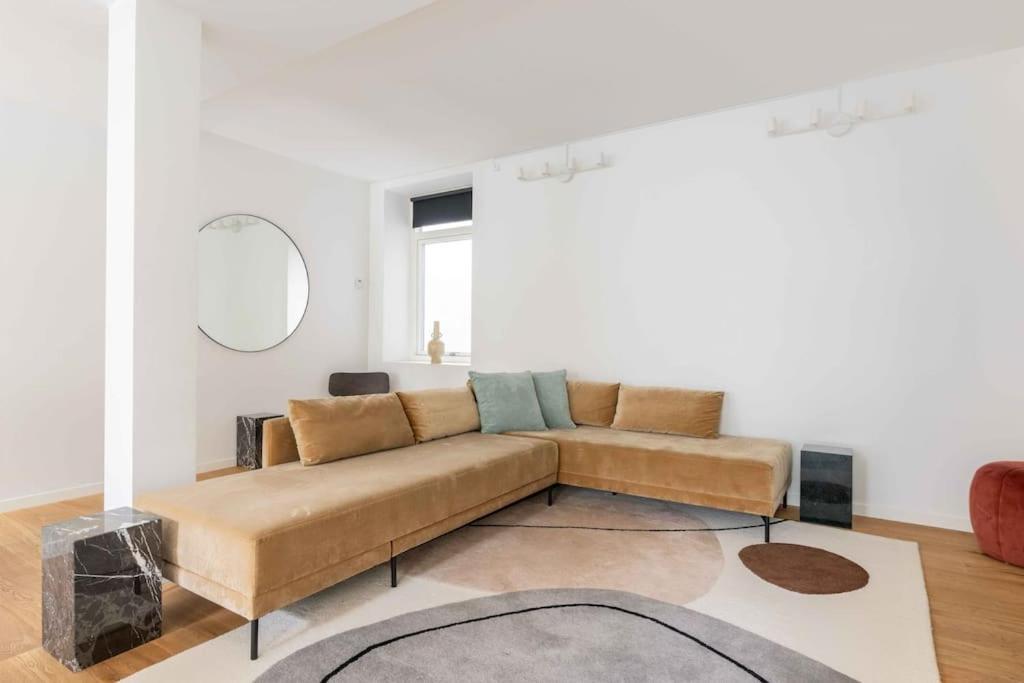 Spacious Double-Apartment For 10 In Cph City Center København Eksteriør bilde