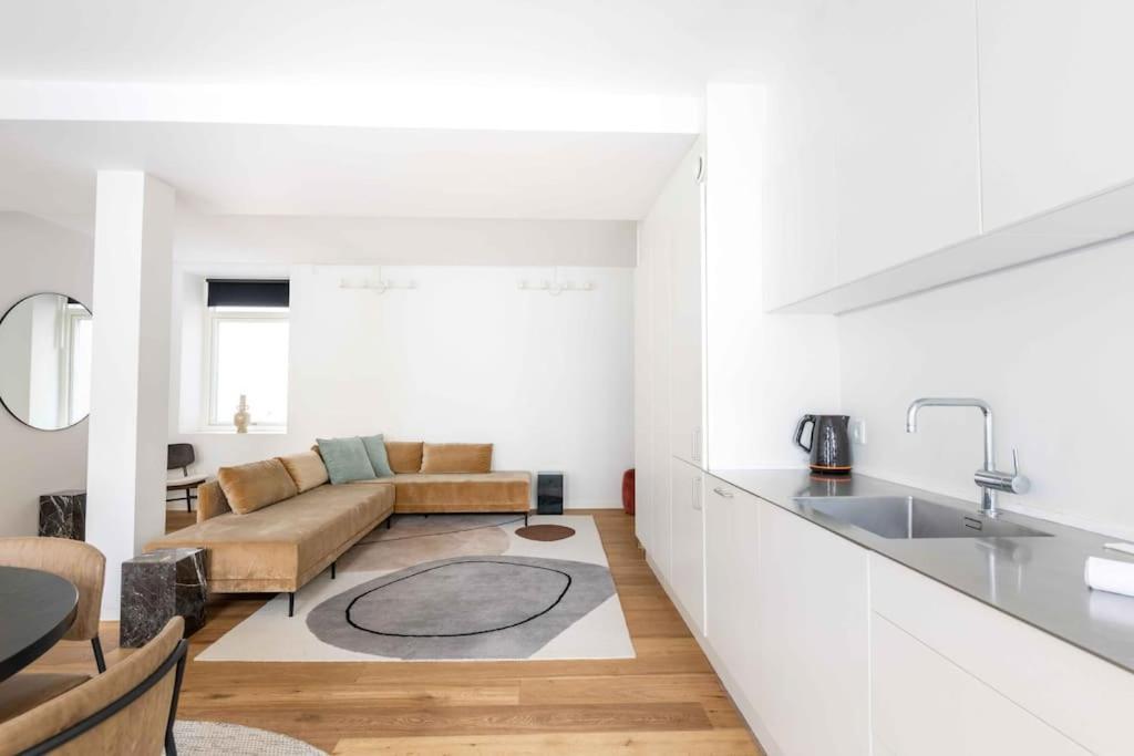 Spacious Double-Apartment For 10 In Cph City Center København Eksteriør bilde