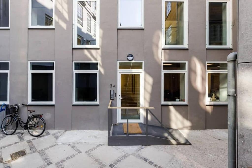Spacious Double-Apartment For 10 In Cph City Center København Eksteriør bilde