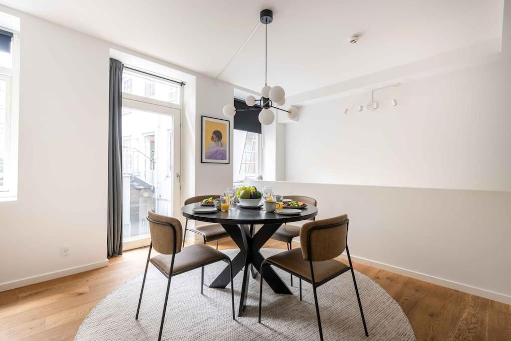 Spacious Double-Apartment For 10 In Cph City Center København Eksteriør bilde