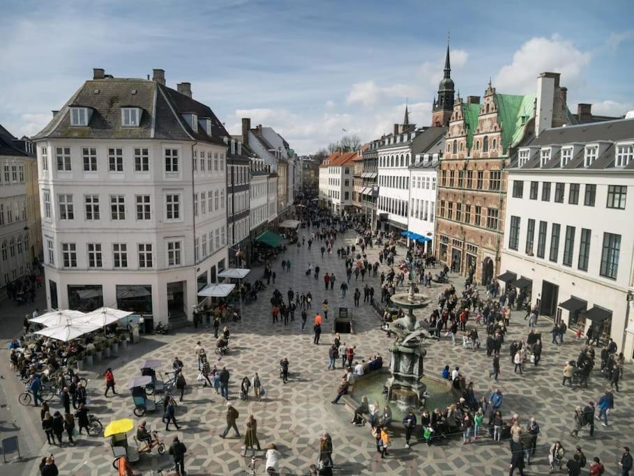 Spacious Double-Apartment For 10 In Cph City Center København Eksteriør bilde
