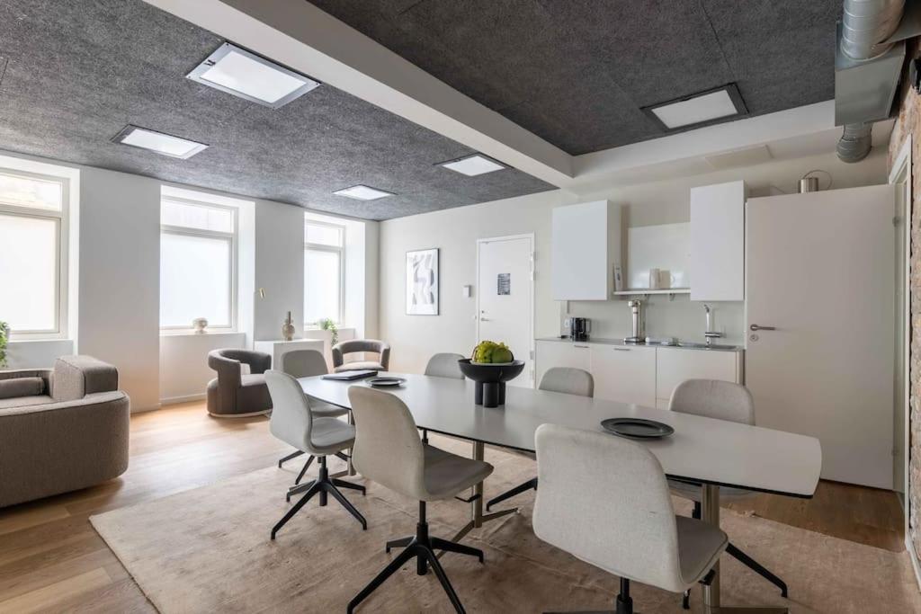 Spacious Double-Apartment For 10 In Cph City Center København Eksteriør bilde