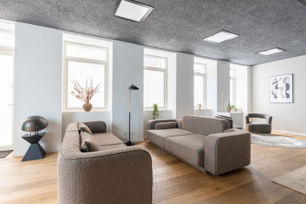 Spacious Double-Apartment For 10 In Cph City Center København Eksteriør bilde