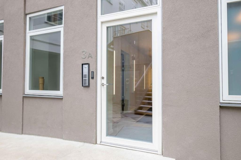 Spacious Double-Apartment For 10 In Cph City Center København Eksteriør bilde
